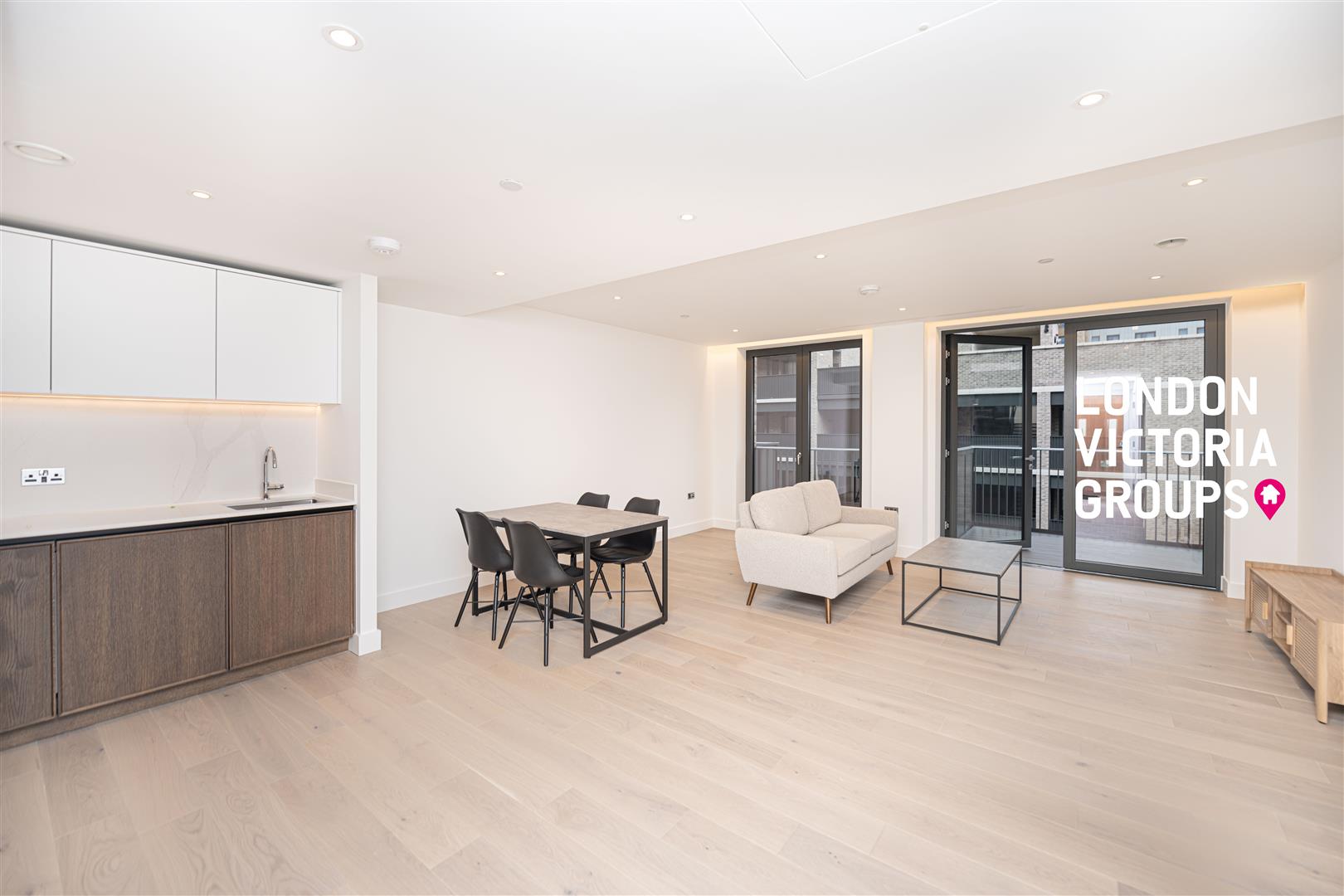 2 bed property in 62 Calthorpe Street, London
